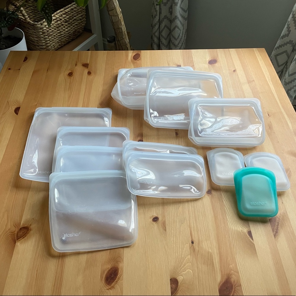 12 Piece Stasher Bag Set in Excellent Used Condition